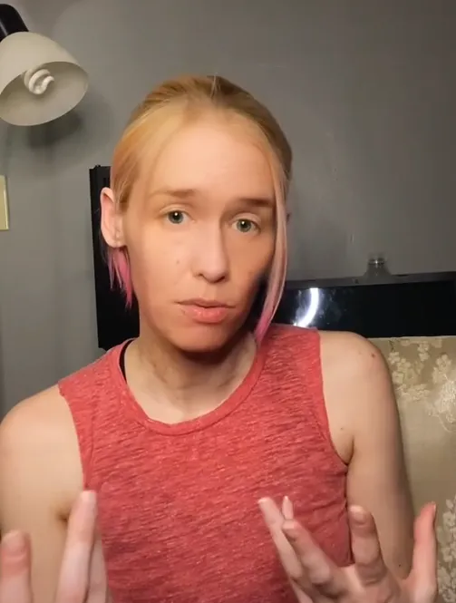 36-летняя тиктокерша по имени Джейд рассказала поклонникам о страшном происшествии.  TIKTOK, JADE.LOVES.CRIME