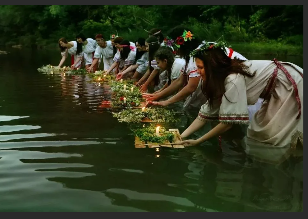 Праздник Ивана Купала венок. Праздник Ивана Купалы венки на воде. Ивана Купала 2022. Как праздновать купало