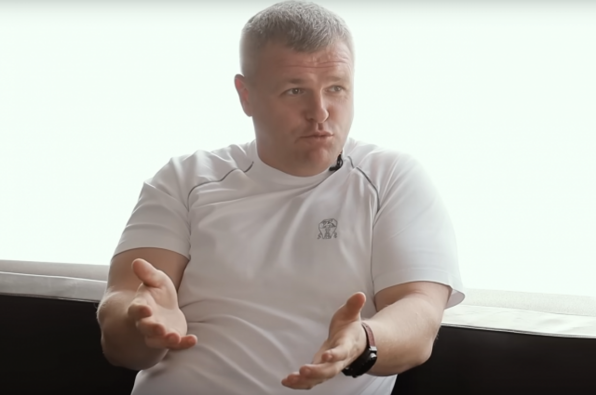    Миллиардер и экс-сотрудник брянской полиции, сооснователь букмекерской конторы Сергей Каршков.