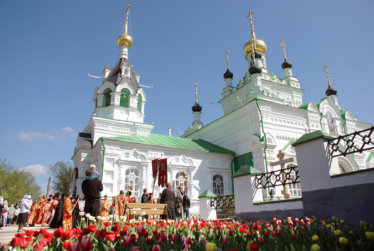  Если бы не епископ Досифей – возможно, в городе Орле не было бы так много красивых и величественных храмов. Источник: https://orel-eparhia.ru/news/2013/05110
