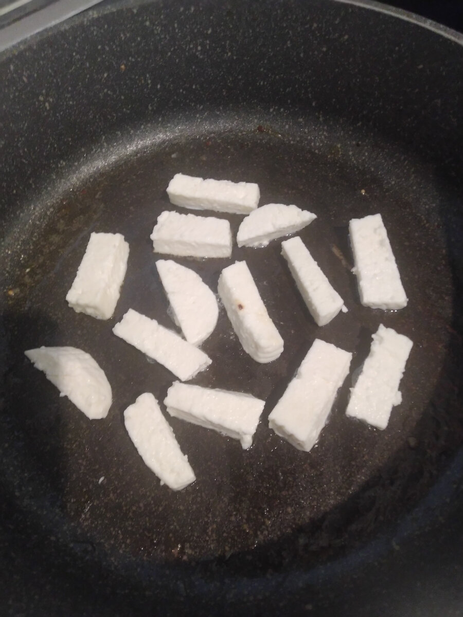 Жарим адыгейский сыр 