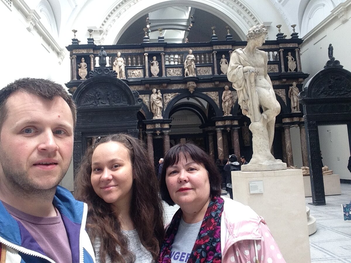 Я с дочкой и зятем в музее Лондона. 2017