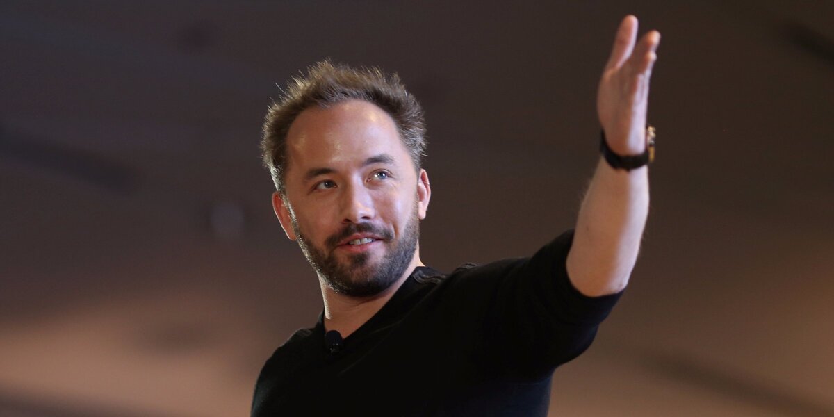 В самом начале в стартапе dropbox было всего 2 человека.