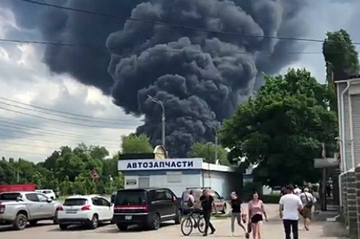    Пожар на нефтебазе в Воронеже.