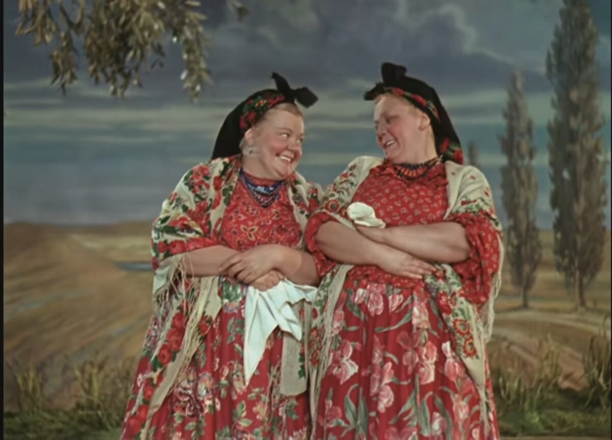 Кадр из фильма "Кубанские казаки". Для красоты, конечно! 