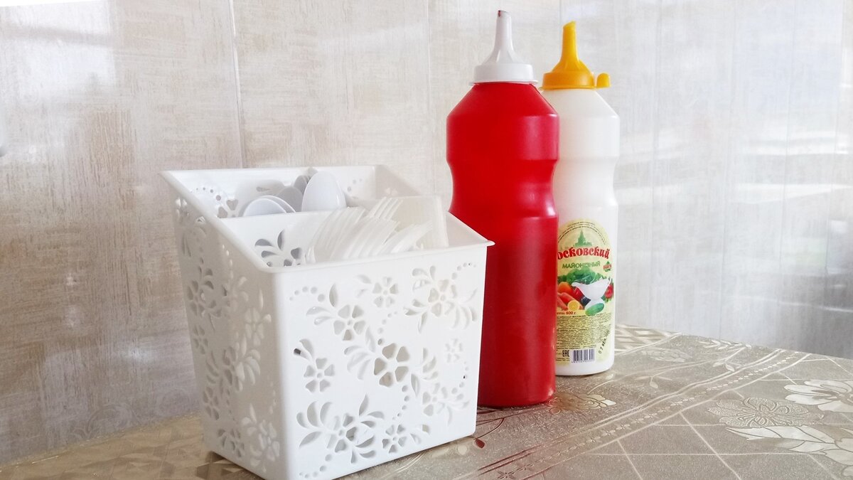     Группа ученых из Белгорода разработала и запатентовала новый полезный майонезный соус, который не содержит яичных продуктов, сообщает Бел.ру.