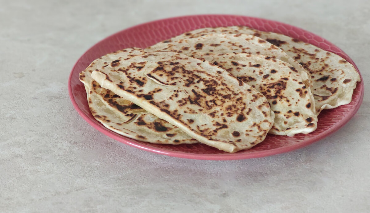 Мука, вода и немного зелени: вкуснейшие лепешки на скорую руку (бюджетный  рецепт) | ОЛЯ ГОТОВИТ | Дзен