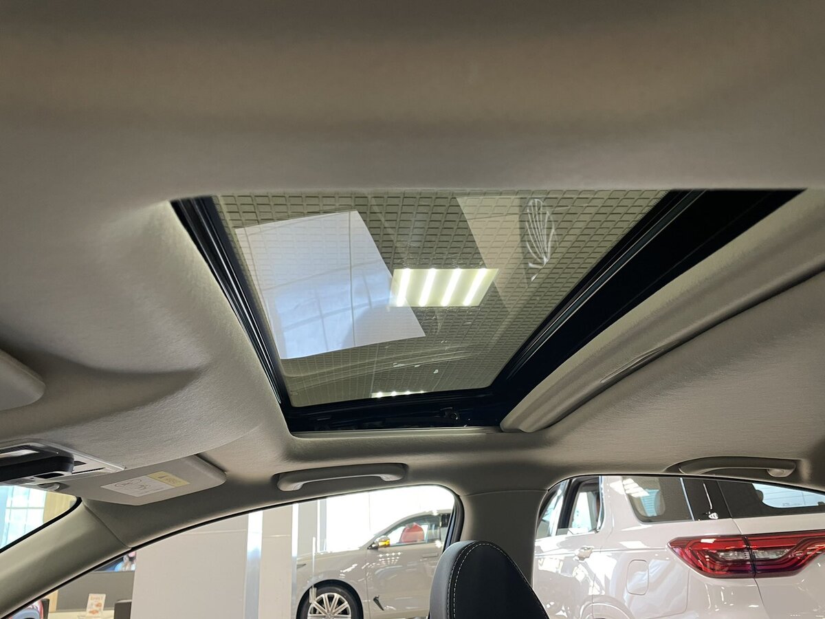 Больше света в салоне благодаря люку 