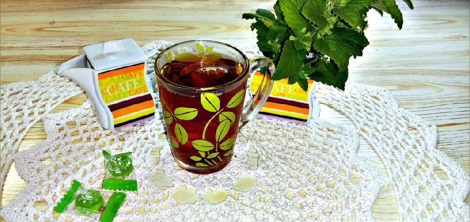 Черный чай с чабрецом и мятой. 