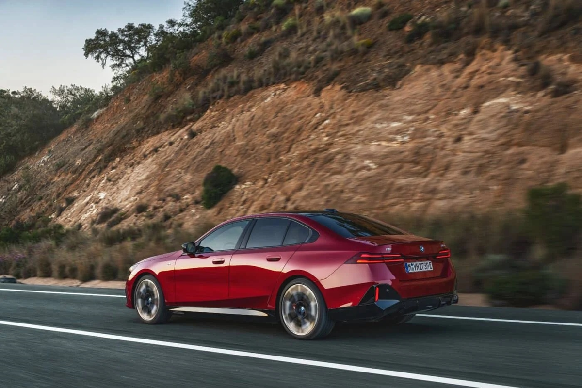 BMW 5-й серии 2024 года