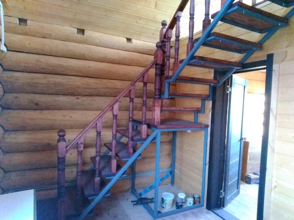 Перила для лестницы из металла