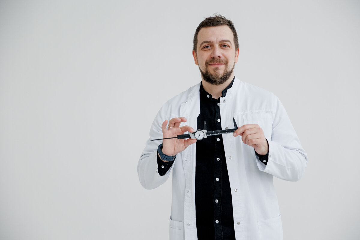 Андрей Владимирович Лехнер, пластический хирург клиники "АвисМед" 