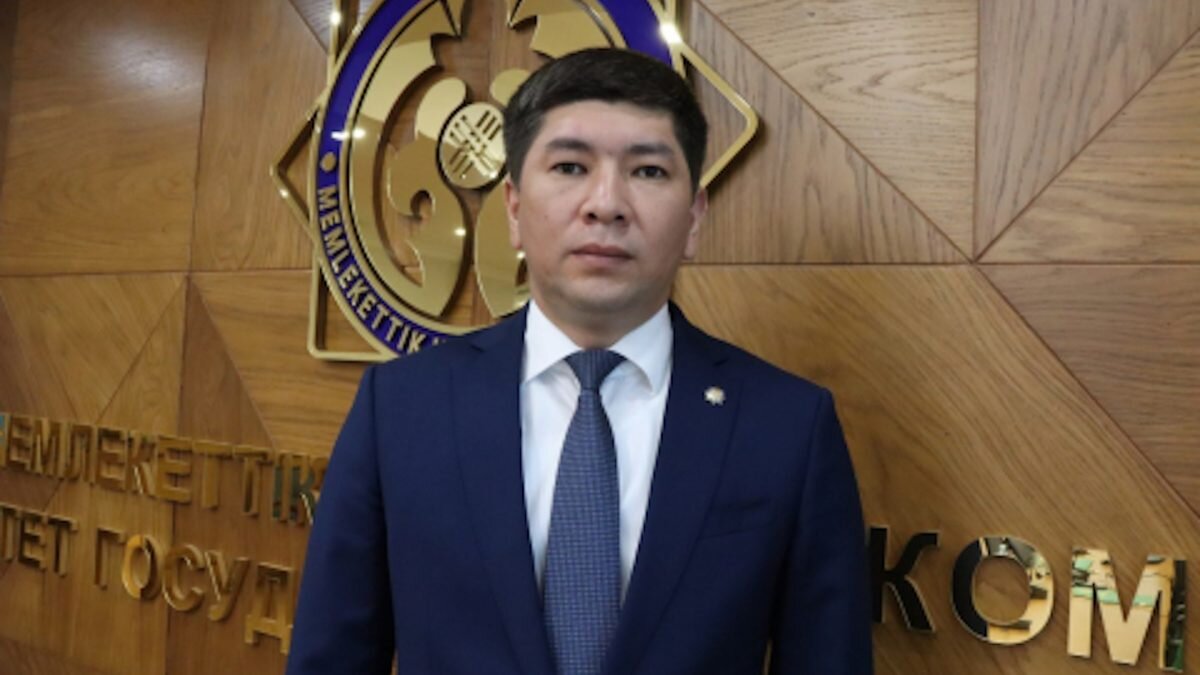    Фото: kgd.gov.kz Август Макаров