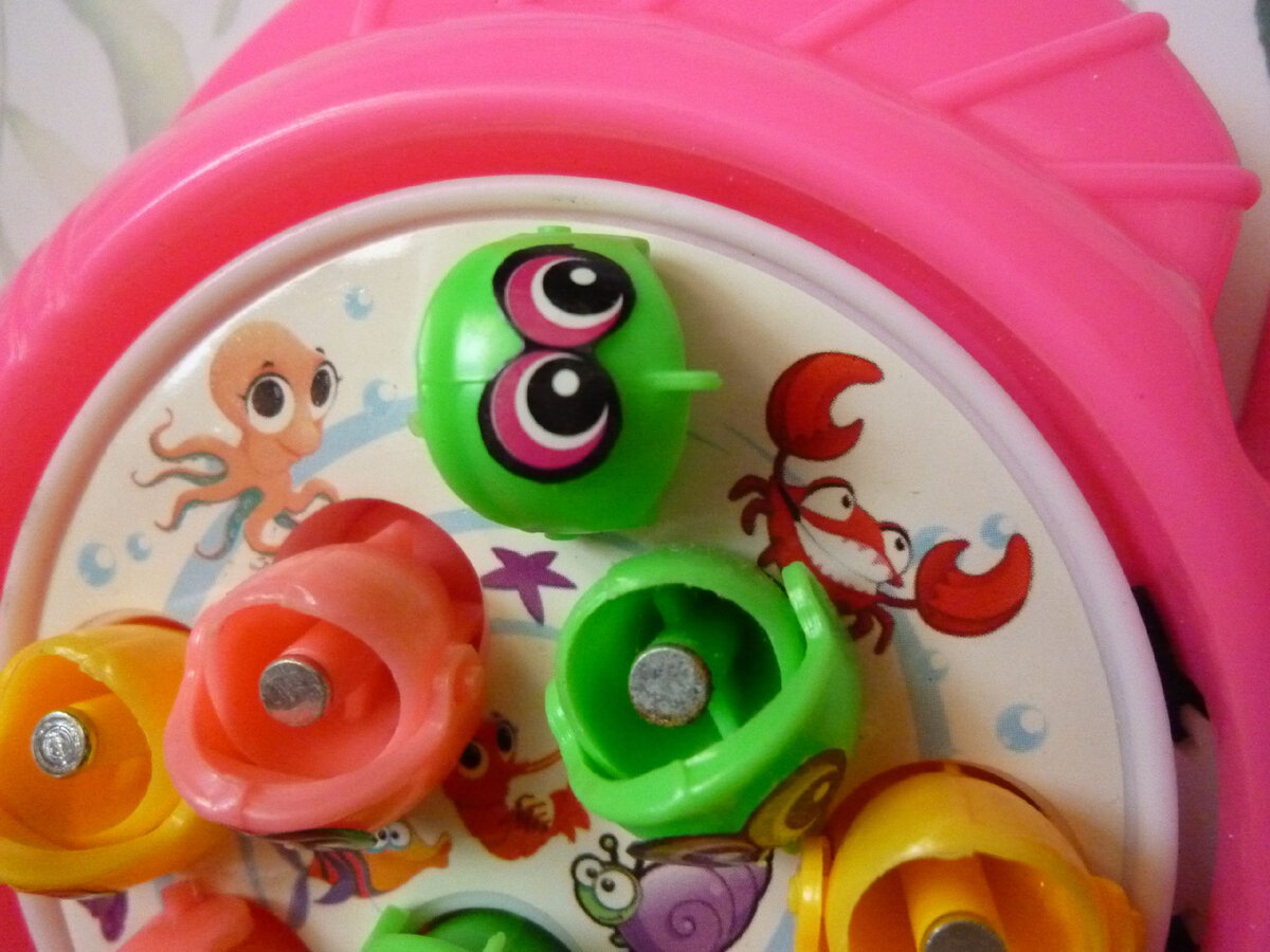 Рыбки из игрового набора "Рыбалка"