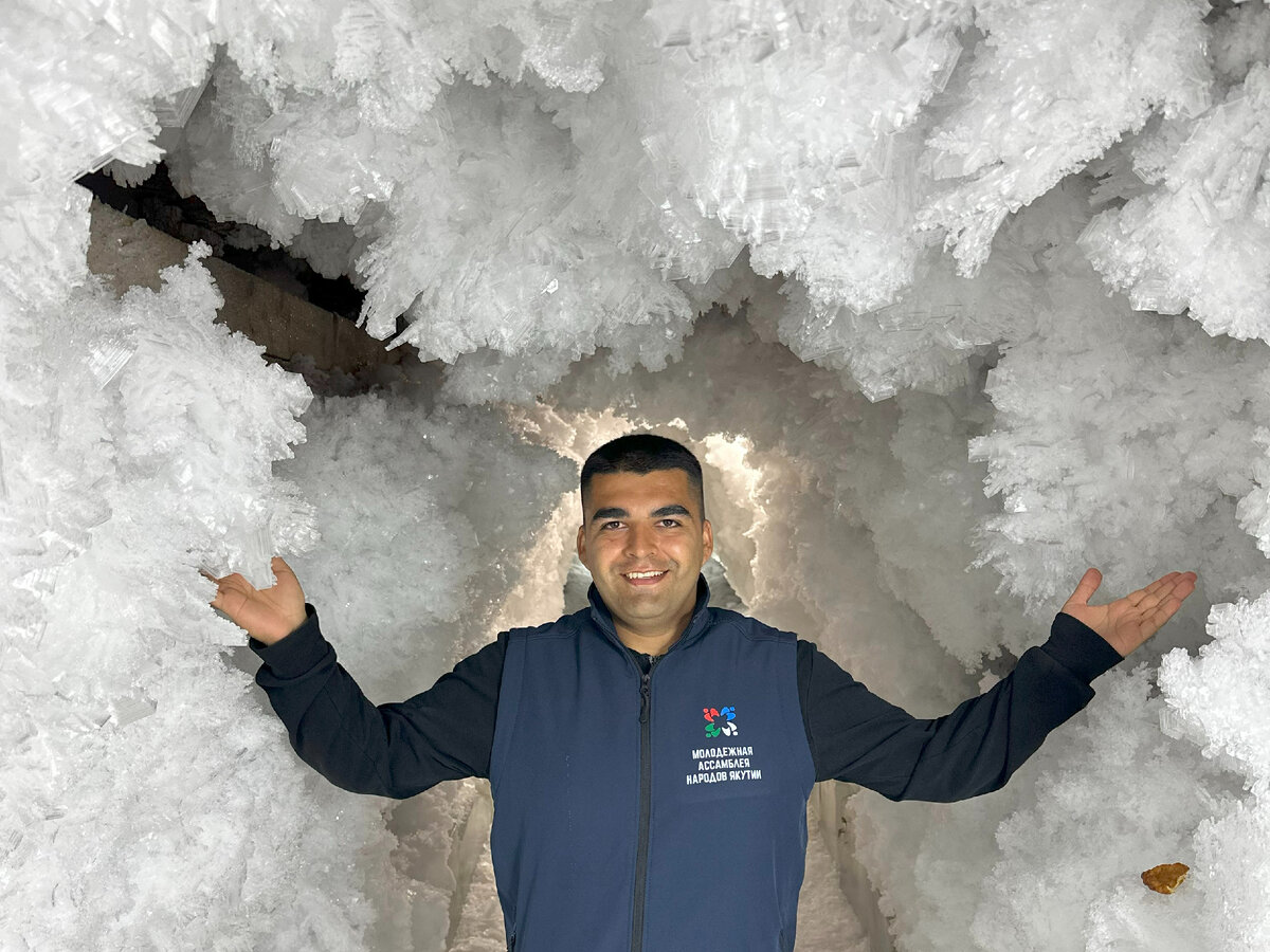 Внутри ледовой резиденции Чысхаана