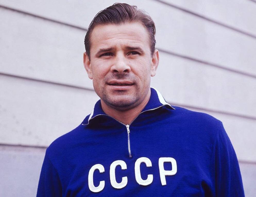 Лев Ива́нович Я́шин 