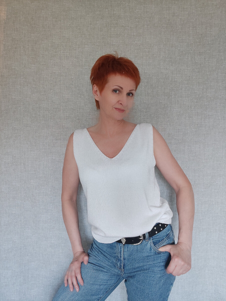 V-образная горловина по переду