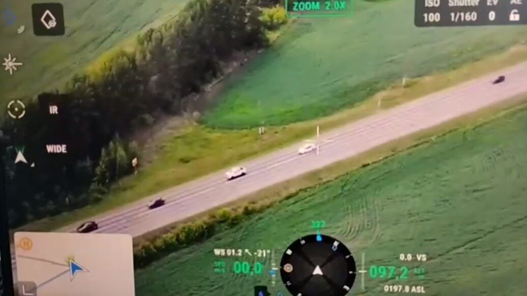     Нарушителей в Тюменской области начали ловить с помощью беспилотников. Первый штраф получил автомобилист, который нарушил ПДД в Исетском районе.