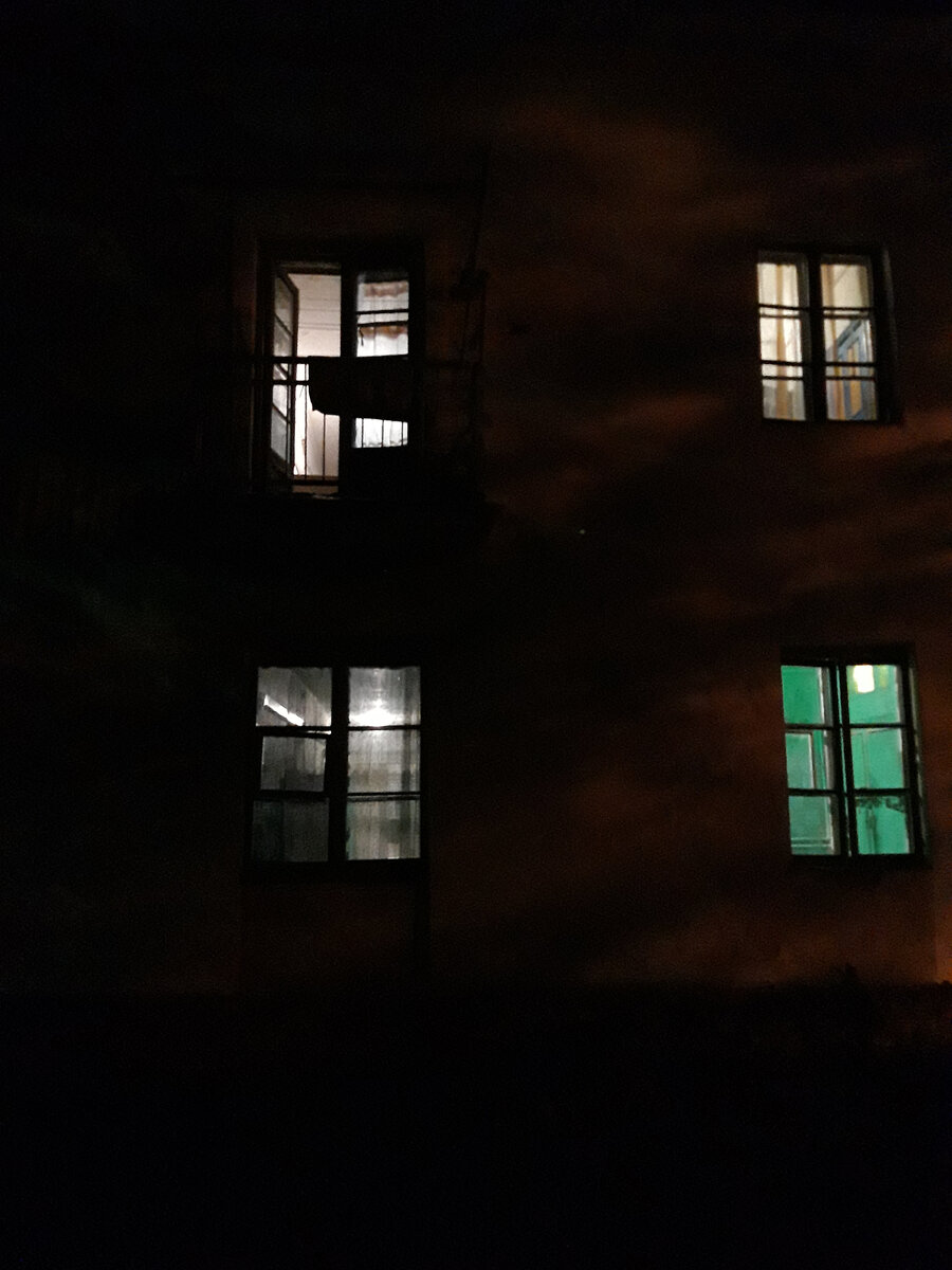 В тёмное время суток не заметить невозможно.