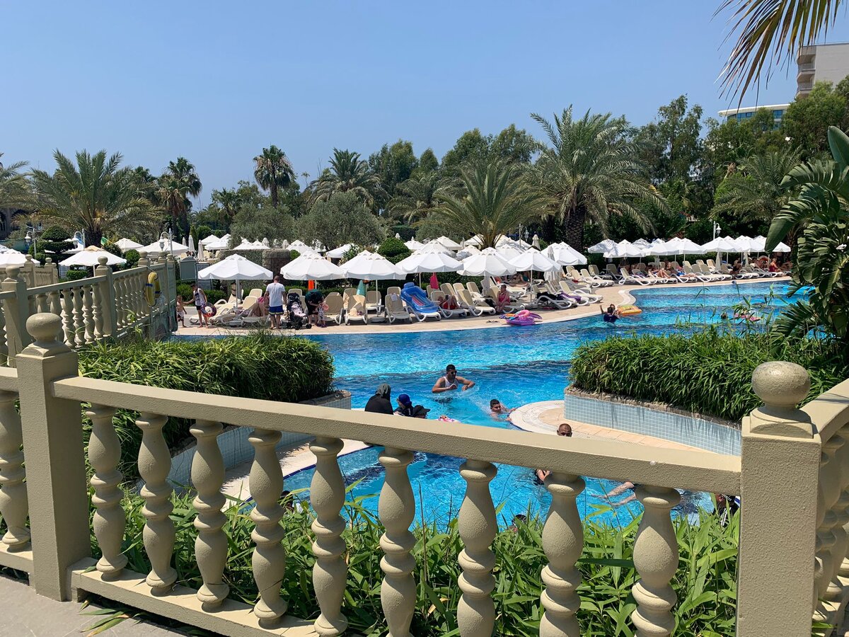 Отель Royal Holiday Palace 5* утопает в зелени