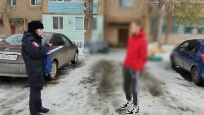 Школьник угнал машину