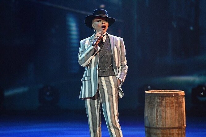 Лариса Долина в “Три аккорда”. Фото: thevoicemag.ru 