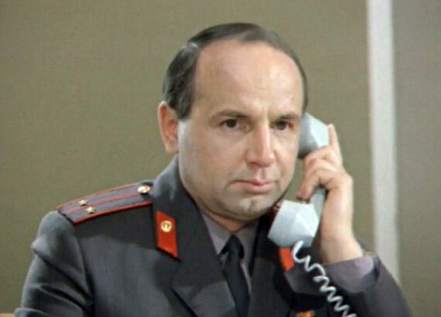 Лейтенант Гусеницын в детективе "Сержант милиции", 1974 год