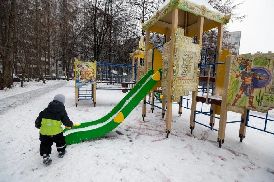     350 тысяч рублей получит семья девочки, которая чуть не умерла во время прогулки в детсаде. Юлия ПЫХАЛОВА