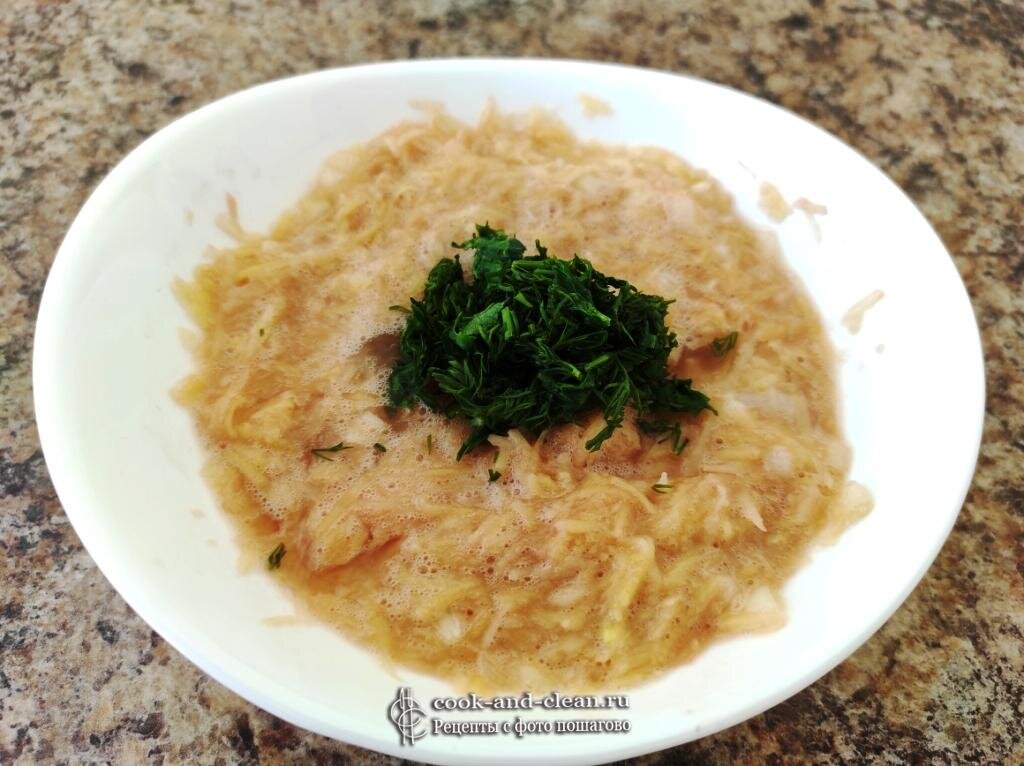 Драники с луком и чесноком