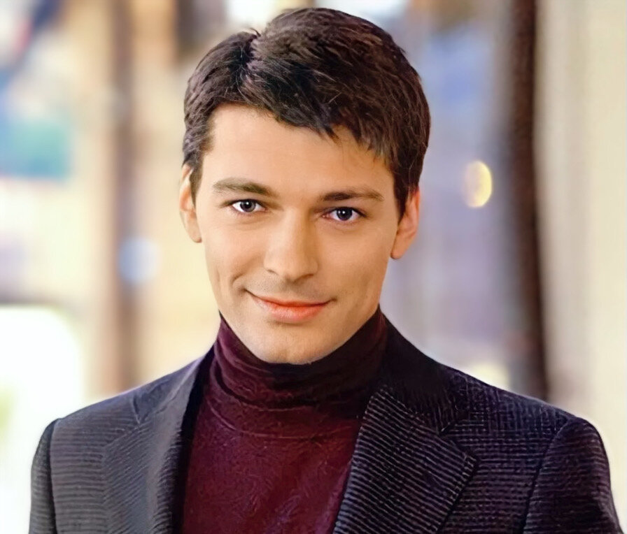 Актёр Даниил Страхов. Дата рождения 2.03.1976 (сумма цифр даты рождения 28, 2+8=10, 1+0=1, вампир по энергетике). Яндекс фото
