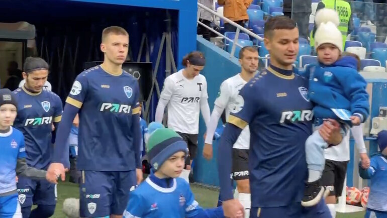    Ярослав Михайлов (второй слева).Скриншот трансляции