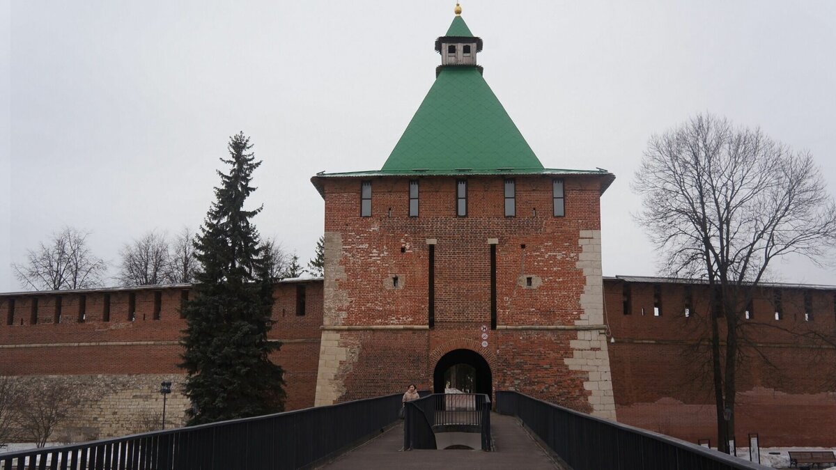     Активисты «Городских экспедиций» предложили увековечить надпись на стене нижегородского кремля. Об этом они написали на странице проекта в соцсети.