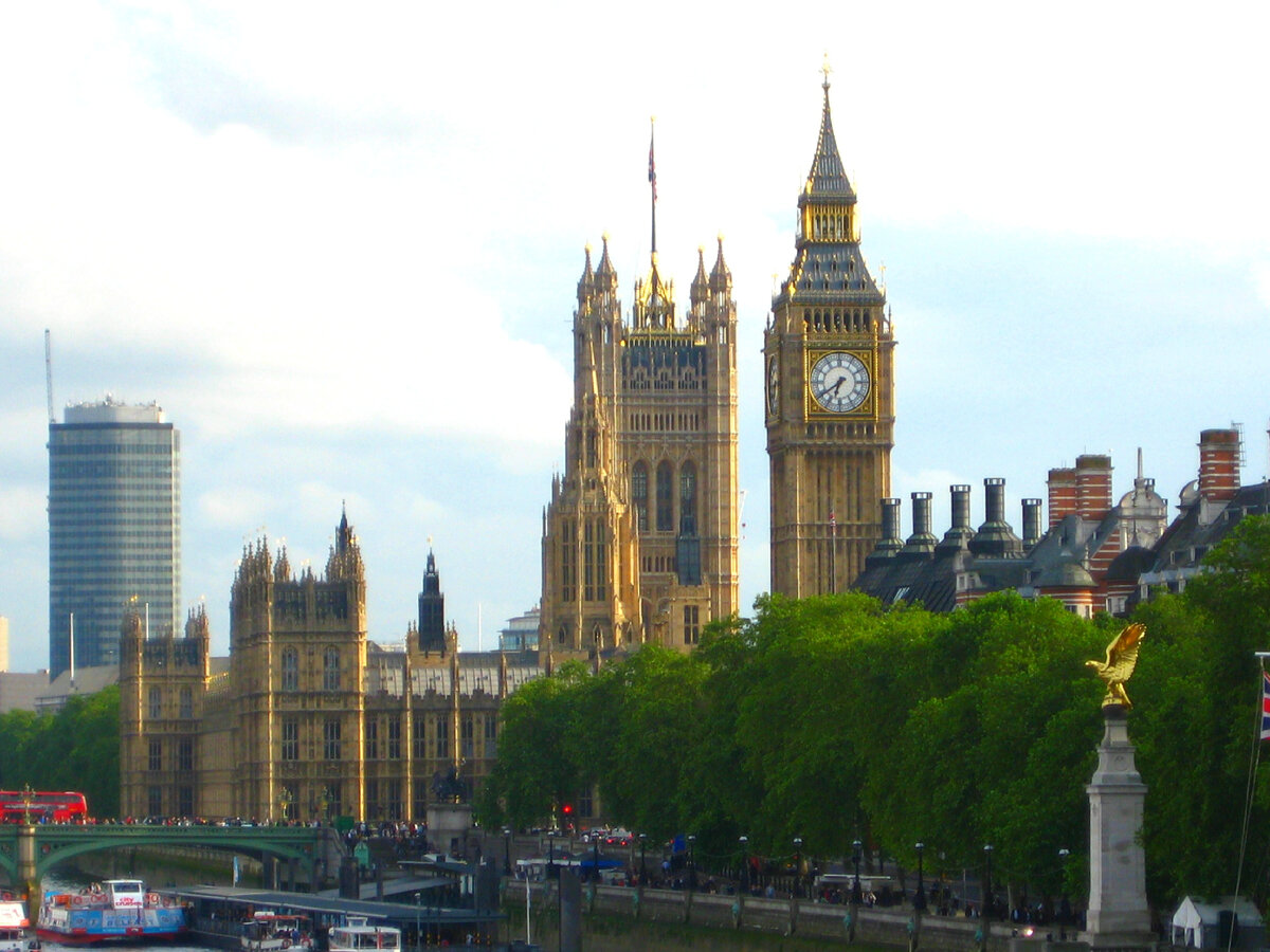 Сколько там натикало?