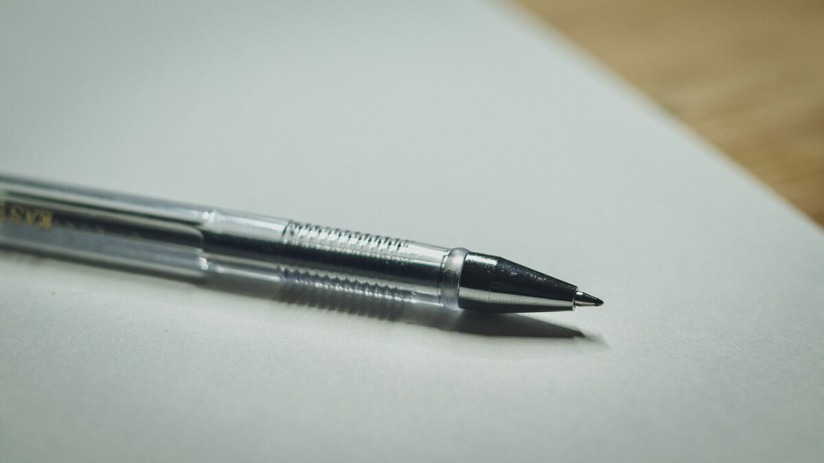     Министр образования и науки Татарстана Ильсур Хадиуллин напомнил выпускникам и их родителям, что запрещается иметь при себе в день проведения ОГЭ и ЕГЭ.