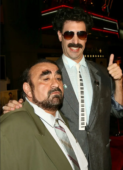 Давитян и Саша Б. Коэн в фильме «Борат»