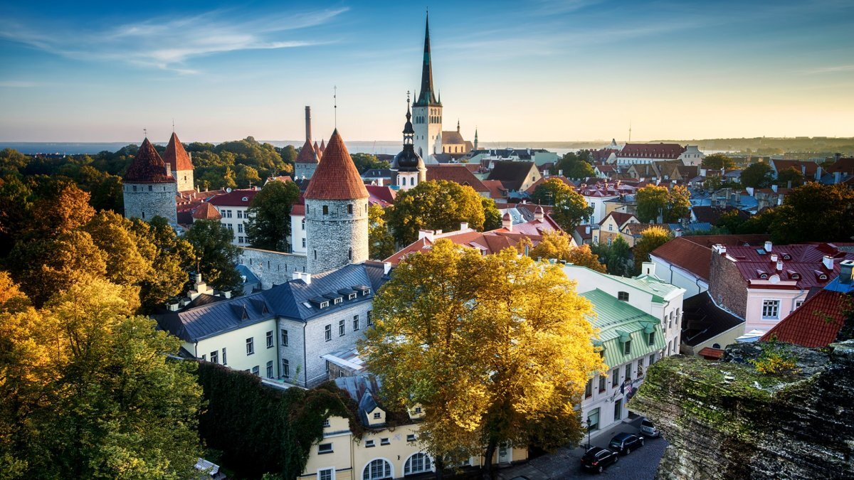 Столица Эстонии Таллин. 
Фотоматериал из свободных источников