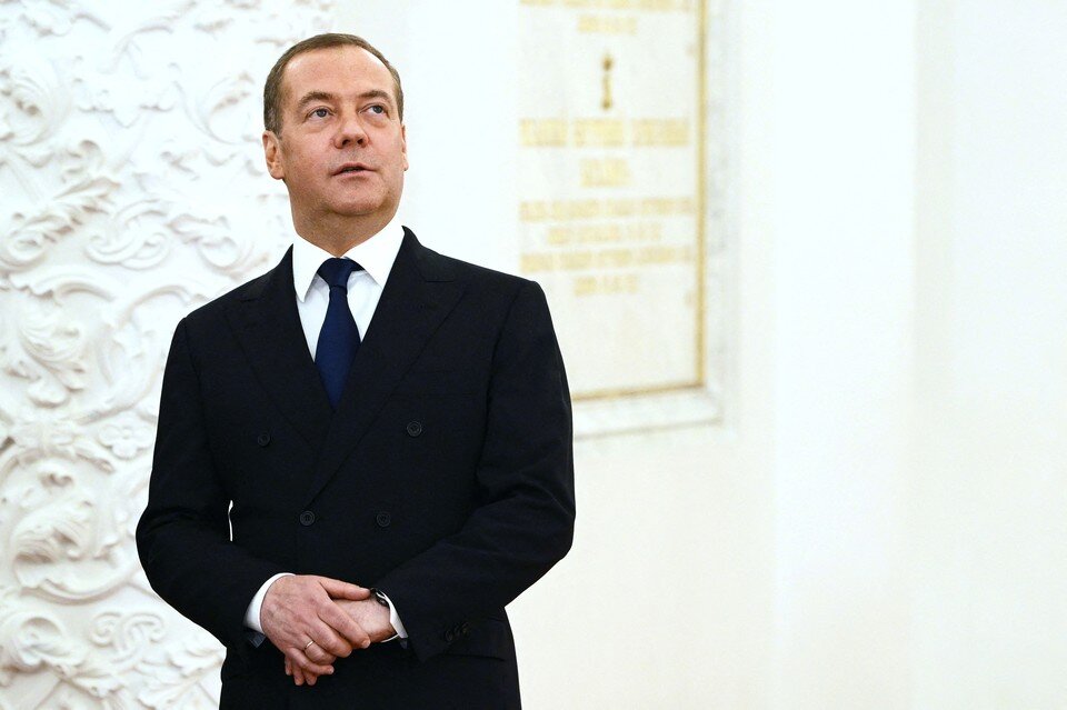     Дмитрий Медведев  REUTERS
