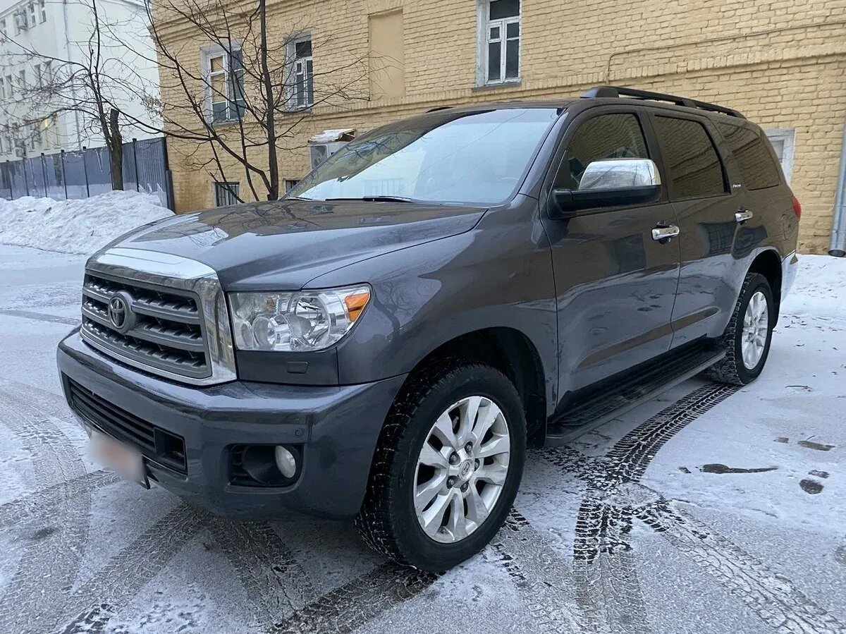 Toyota Sequoia