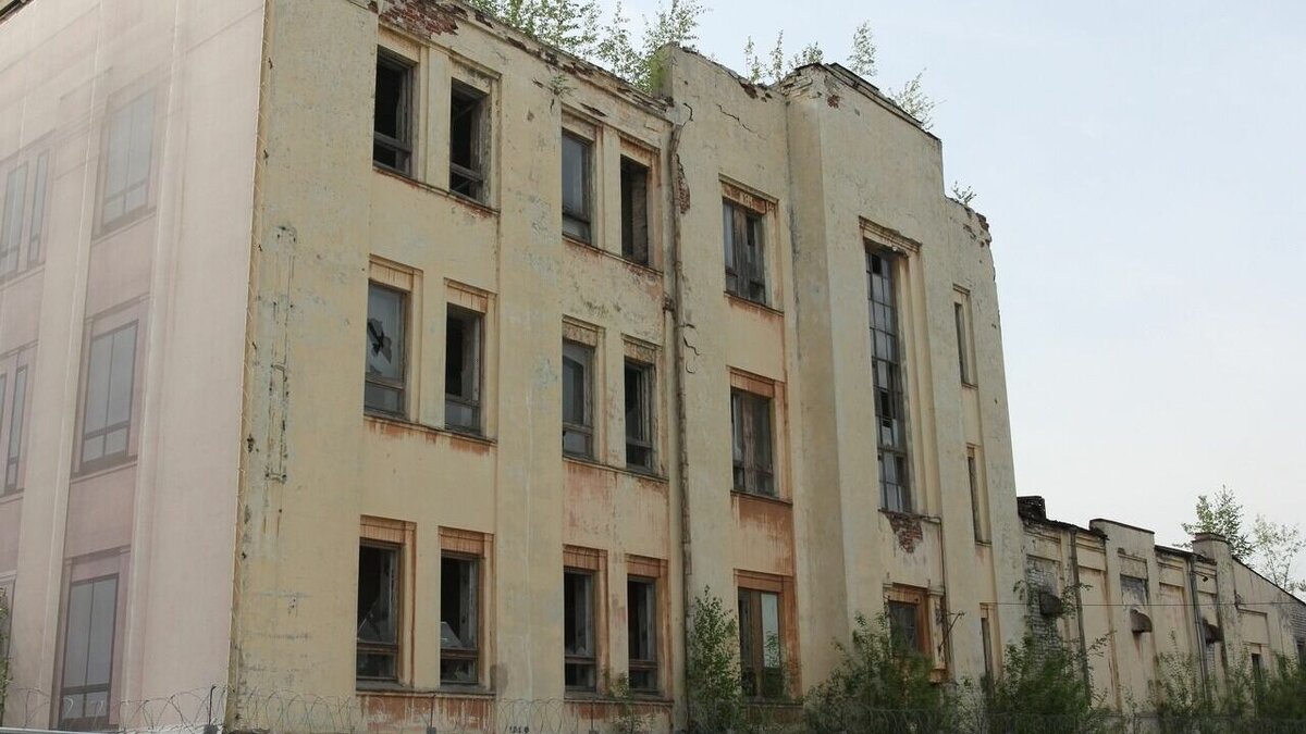     Проведение реставрации Дворца культуры имени Ленина в Нижнем Новгороде займет около двух лет. Такие сроки озвучили в региональном минимущества, отвечая на запрос NewsNN.