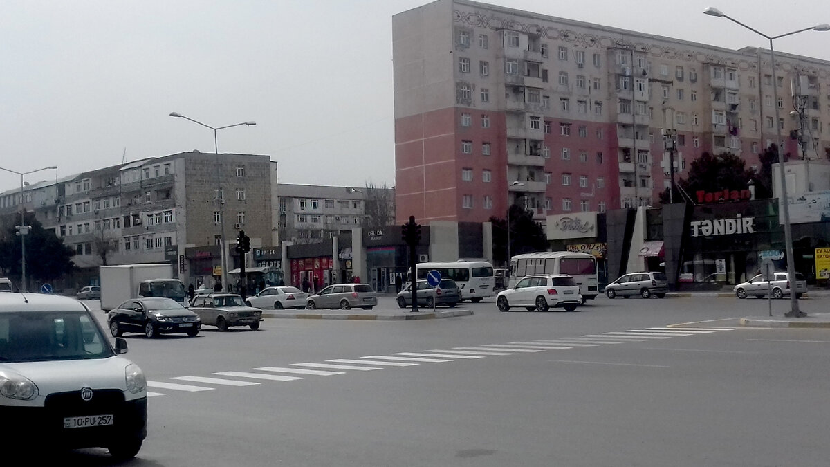 Сумгаит, 12 микрорайон. Фото автора.