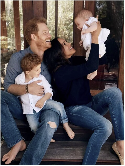 Меган и Гарри с детьми (фото из открытых источников)