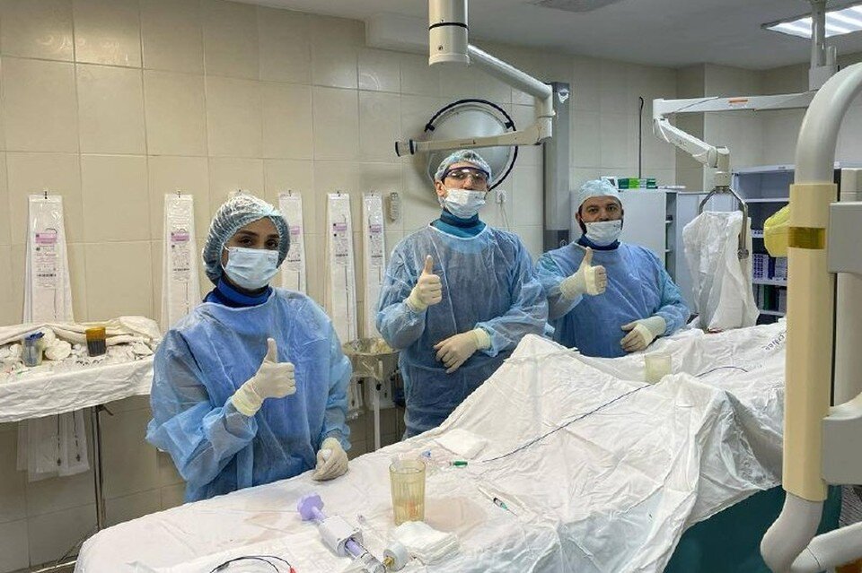     Хирурги вовремя и успешно прооперировали пациента Фото: t.me/gorbolnica1nvrsk