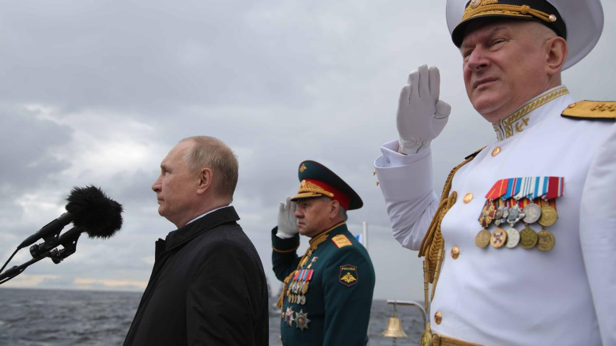 Путин подписал новую военно-морскую доктрину России