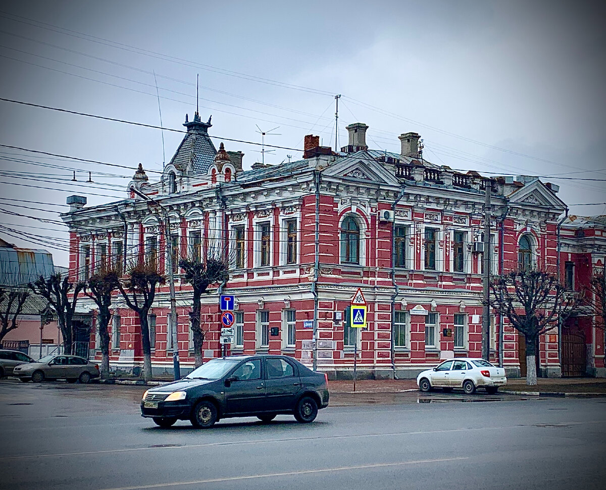 8 марта в дождливой Рязани: праздник не по стандарту принес больше эмоций,  чем подарок и вечер в ресторане | НА СВОИХ ДВОИХ - Алёна И Женя | Дзен