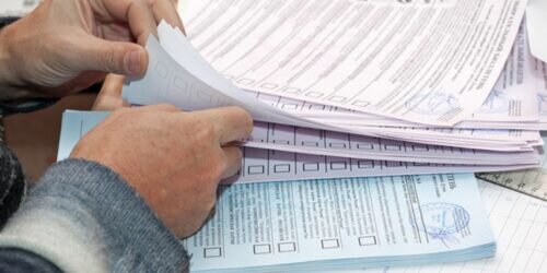 Фото: «Адвокатская газета» (https://www.advgazeta.ru/upload/iblock/a31/ks_napomnil_chto_politicheskie_partii_vprave_sami_opredelyat_poryadok_golosovaniya_za_kandidatov_v_d_1.jpg)