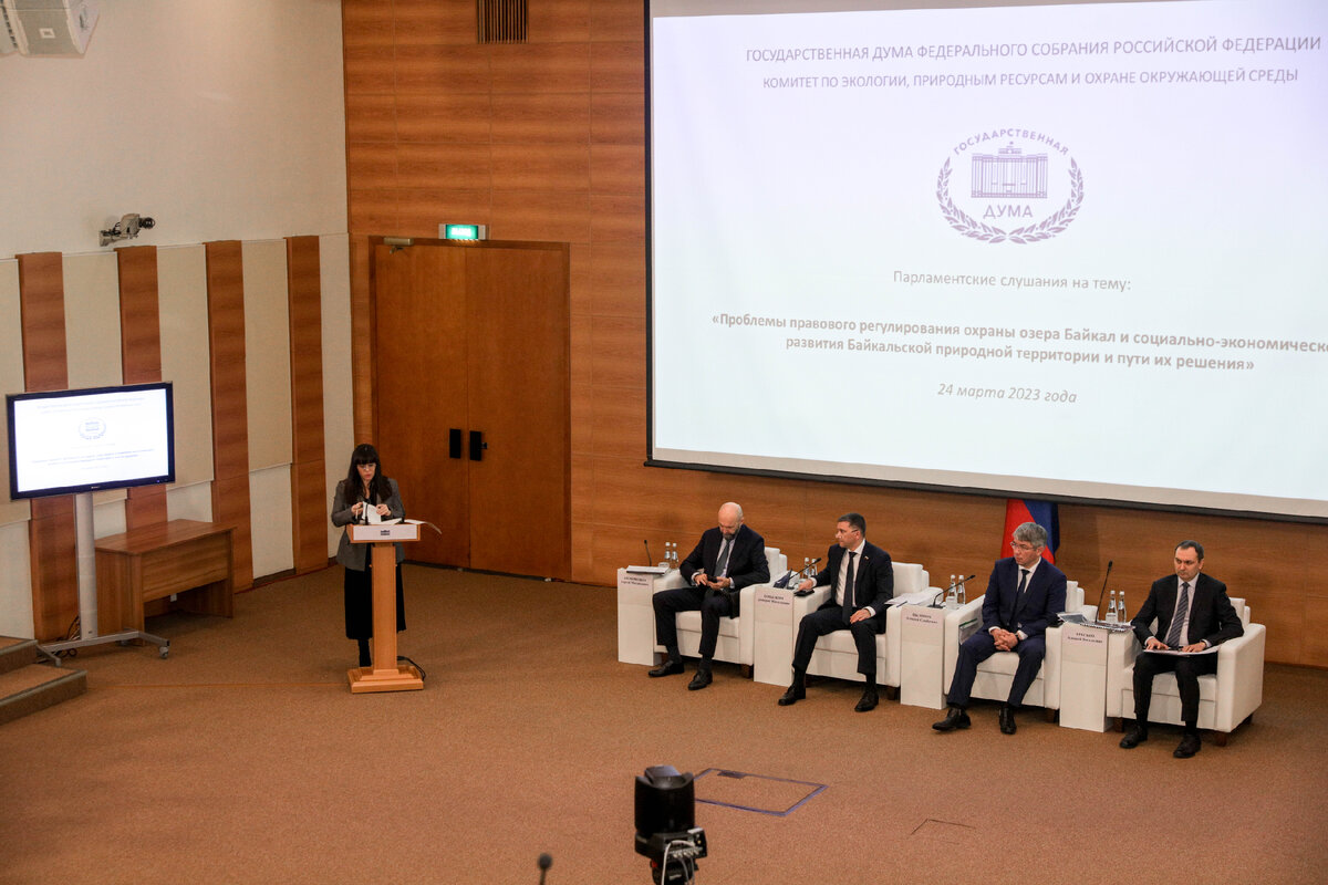 Фото: сайт правительства Республики Бурятия. Алексей Цыденов выступил с докладом по вопросам правового регулирования центральной экологической зоны Байкальской природной территории