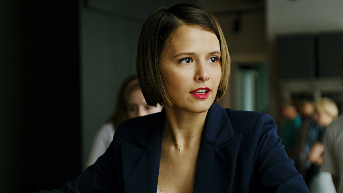 Любовь Аксёнова в роли Наташи Кустовой. Скриншот