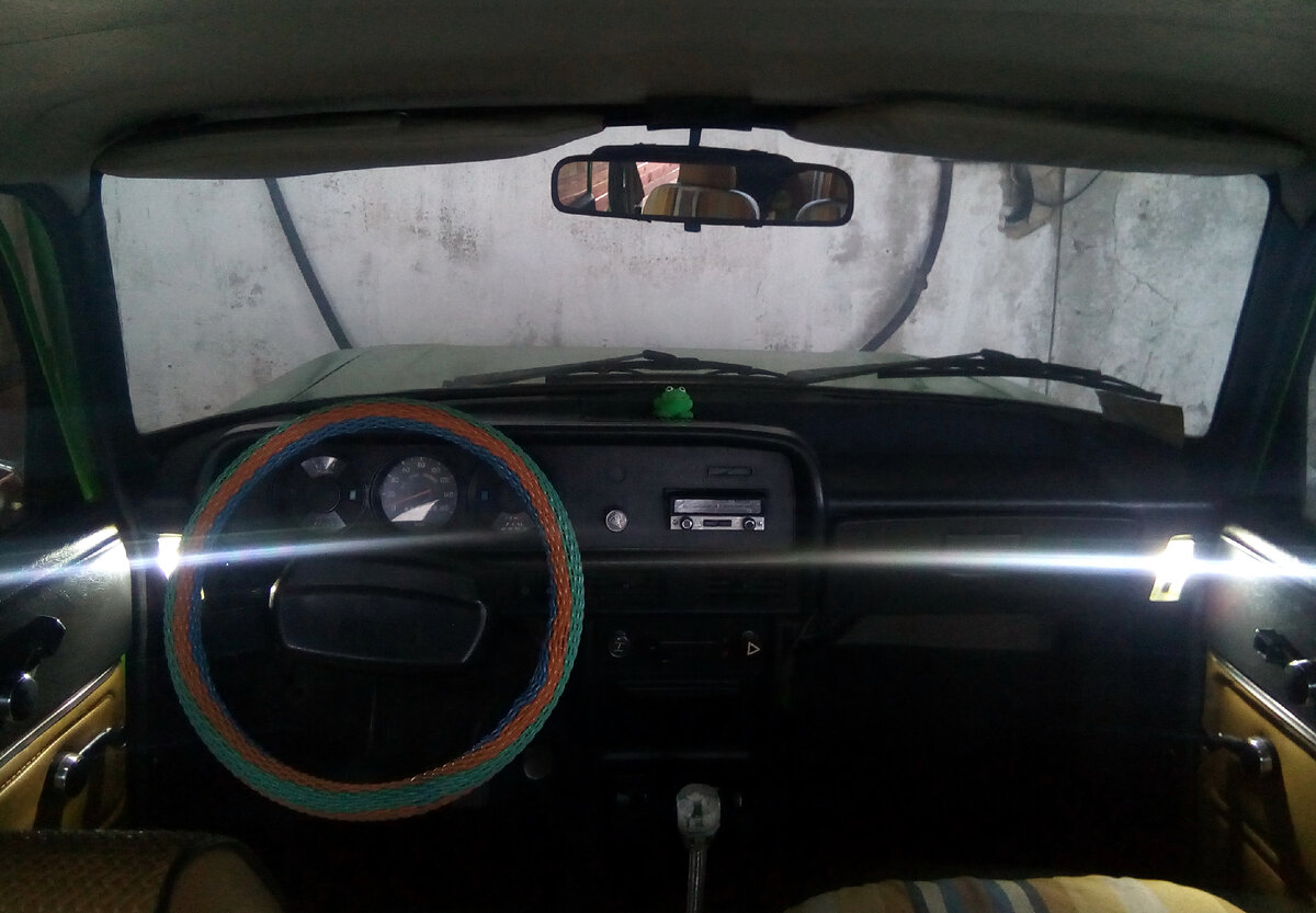 Расположение передних плафонов освещения в АЗЛК 2140.