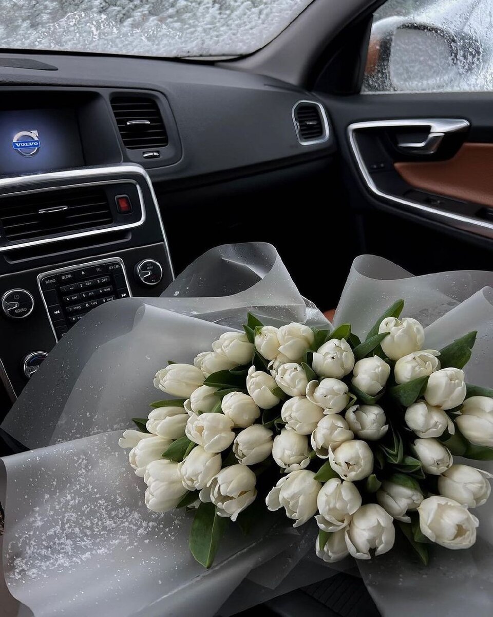 Да. Это сложно. Порою, даже невозможно. Не месть приносит облегченье… Не зло в ответ, а лишь прощенье. И пусть Судьба сама решит, За что и как вознаградит… Ведь тот, кто сеет зло вокруг Сам попадает в этот круг…