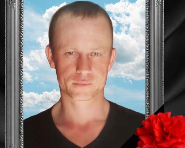    В Первомайском районе в последний путь проводили бойца ЧВК «Вагнер» Алексея Липанина Кристина Просвиркина